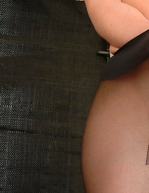 mommy taking off her panties